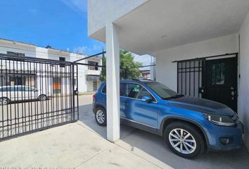 Casa en  Calle Primavera, Las Arboledas, Puerto Vallarta, Jalisco, 48315, Mex