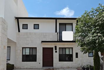 Casa en condominio en  Calle Paso De Los Toros, El Milagro, El Refugio Residencial, Querétaro, 76146, Mex