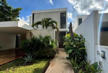 Casa en condominio en  Calle 18 108-108, Cholul, Mérida, Yucatán, 97305, Mex