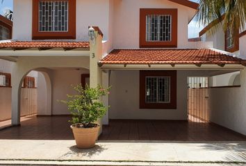 Casa en  Avenida Juárez, Fátima, Ciudad Del Carmen Centro, Carmen, Campeche, 24110, Mex