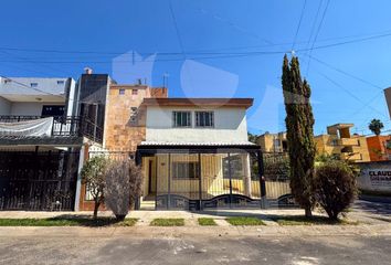 Casa en  Calle Adalberto Navarro Sánchez 956, Guadalajara, Jalisco, 44766, Mex