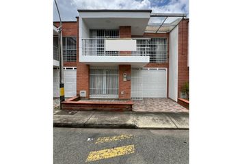 Casa en  La Ceja, Antioquia