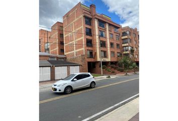 Apartamento en  Santa Barbara Norte, Bogotá