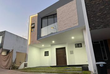 Casa en condominio en  Fraccionamiento Valle Imperial, Zapopan, Jalisco