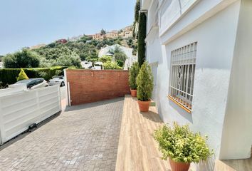 Chalet en  Alhaurin De La Torre, Málaga Provincia