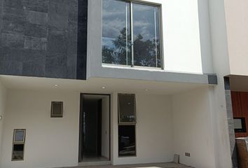 Casa en condominio en  Avenida Punto Sur, Los Gavilanes, Tlajomulco De Zúñiga, Jalisco, 45645, Mex