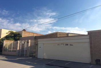 Casa en  Calle Paseo Del Estribo 215, Residencial La Hacienda, Torreón, Coahuila De Zaragoza, 27276, Mex