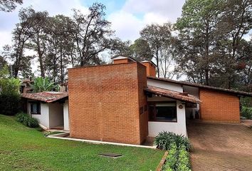 Casa en  Calle Del Rosal 13, Avándaro, Valle De Bravo, México, 51200, Mex