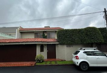 Casa en  Callejón De Las Galeanas 1264, Universitaria, Zapopan, Jalisco, 45110, Mex