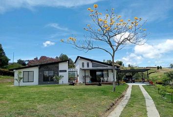 Casa en  El Carmen De Viboral, Antioquia