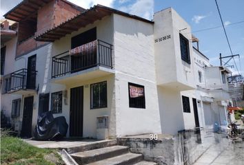 Casa en  Comuna 7, Robledo, Medellín