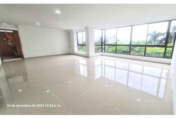 Apartamento en  Ciudad Jardín, Cali