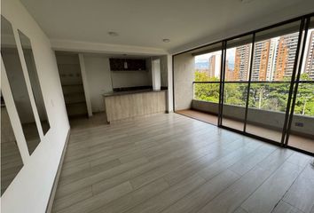 Apartamento en  Loma De Los Bernal, Medellín