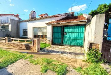 Casa en  Calle Miguel De Salcedo 2681, Morón, Morán, B1712, Provincia De Buenos Aires, Arg