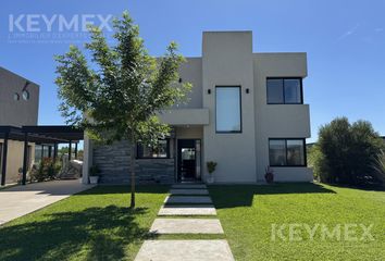 Casa en  Altos De Manzanares, Partido Del Pilar