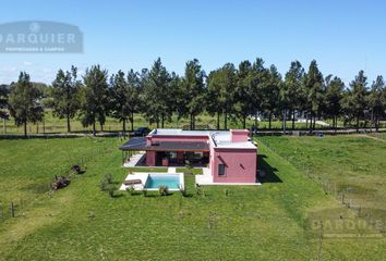 Casa en  Estancia Las Malvinas, Brandsen