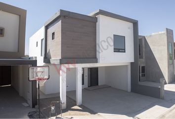 Casa en  Campos Elíseos, Juárez, Chihuahua