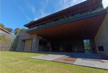 Casa en  Avándaro, Valle De Bravo