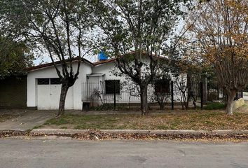 Casa en  Ingeniero Adolfo Sourdeaux, Partido De Malvinas Argentinas