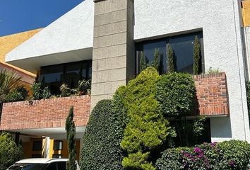 Casa en  Cerrada De Castilla 4-4, Valle De Las Palmas, Miguel Hidalgo, Huixquilucan, México, 52787, Mex