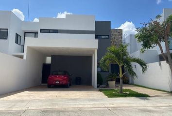 Casa en condominio en  Carretera Mérida - Tizimín, Cholul, Mérida, Yucatán, 97305, Mex