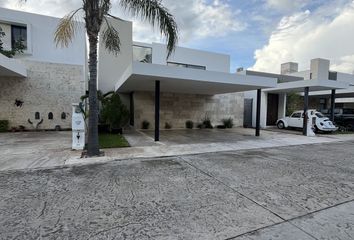 Casa en  X Canatún, Mérida, Yucatán, Mex