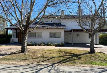 Casa en  Fisherton, Rosario