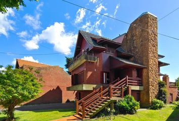 Casa en  Los Troncos, Mar Del Plata