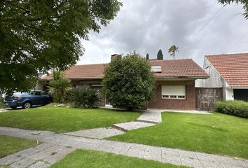 Casa en  Pinos De Anchorena, Mar Del Plata