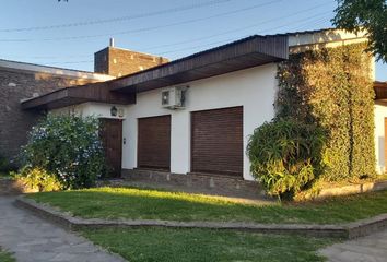 Casa en  Empalme Lobos, Partido De Lobos