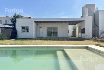 Casa en  Puerto Roldán, Roldán