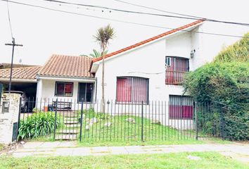 Casa en  Castelar, Partido De Morón