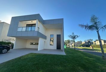 Casa en  Ingeniero Adolfo Sourdeaux, Partido De Malvinas Argentinas