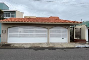 Casa en  Calle Sierra 457-479, Costa De Oro, Boca Del Río, Veracruz De Ignacio De La Llave, 94299, Mex