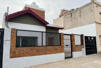 Casa en  Área Centro Oeste, Neuquén