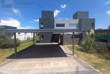 Casa en  La Calera, Córdoba