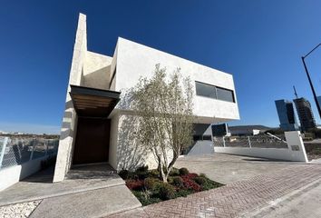 Casa en condominio en  Querrevé Querétaro, Jurica, Querétaro, 76100, Mex