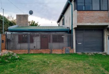 Casa en  Tolosa, Partido De La Plata