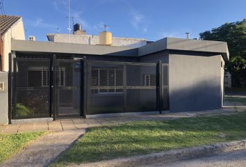 Casa en  Castelar, Partido De Morón