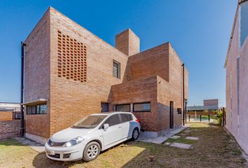 Casa en  Fisherton, Rosario