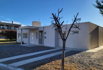 Casa en  Valentina Sur Urbana, Neuquén