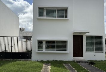 Casa en  Privada 19, Gran Santa Fé, Mérida, Yucatán, 97314, Mex