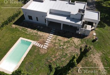 Casa en  Estancia Las Malvinas, Brandsen