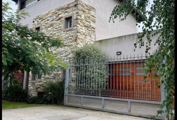 Casa en  Bosque Peralta Ramos, Mar Del Plata