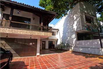 Casa en  Ciudad Jardín, Cali