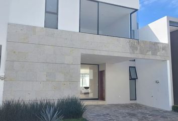 Casa en  Avenida De La Pradera, Fraccionamiento El Campestre, Zapopan, Jalisco, 45221, Mex