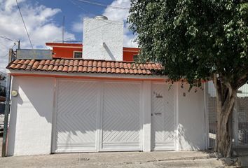 Casa en  Felipe Carrillo Puerto, Santiago De Querétaro, Municipio De Querétaro