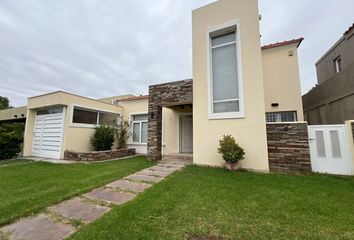 Casa en  Dorrego, Mendoza