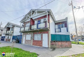 Casa en  Los Hornos, Partido De La Plata