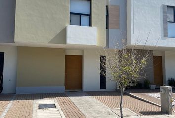 Casa en condominio en  Avenida Paseo De Orquídeas, Zakia, El Marqués, Querétaro, 76269, Mex